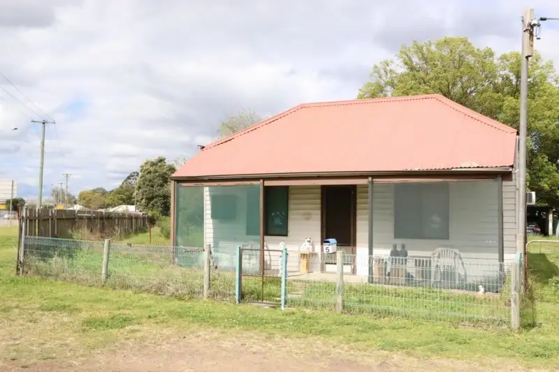 Main view of Homely house listing, 5 Louth Park Road, South Maitland NSW 2320
