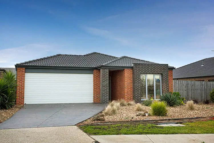 15 Bronte Way, Taylors Hill VIC 3037