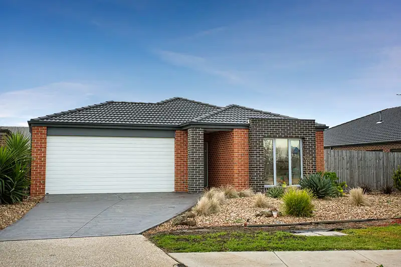 Main view of Homely house listing, 15 Bronte Way, Taylors Hill VIC 3037