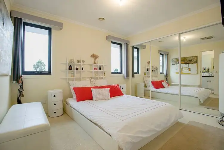 Fifth view of Homely house listing, 2/10 Fell Court, Altona Meadows VIC 3028