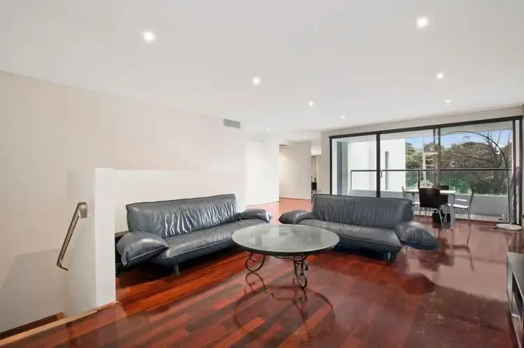 2B/29 Queens Rd, Melbourne VIC 3004