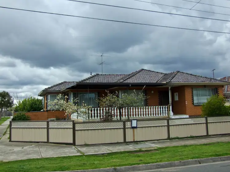 8 Sydney Crescent, Lalor VIC 3075