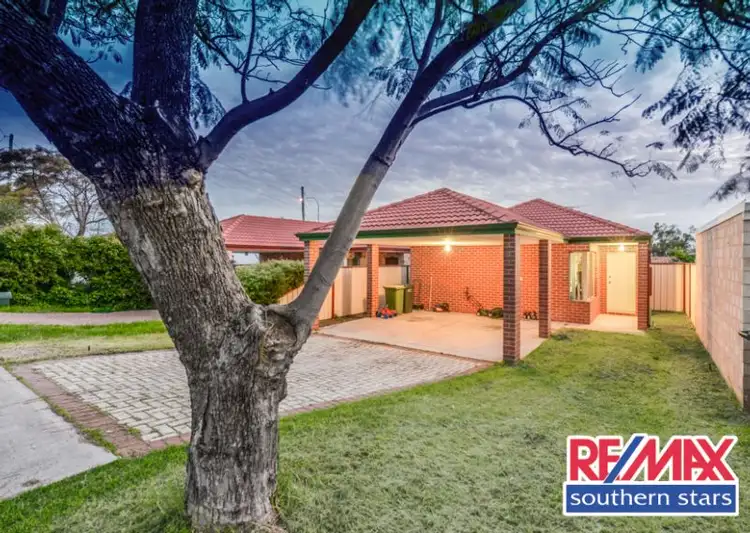 75 Cross Street, Queens Park WA 6107