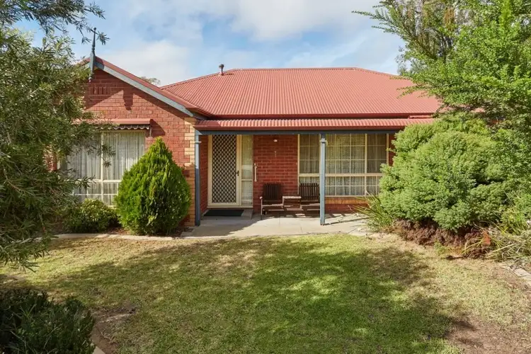 1 Noel Place, Spring Gully VIC 3550