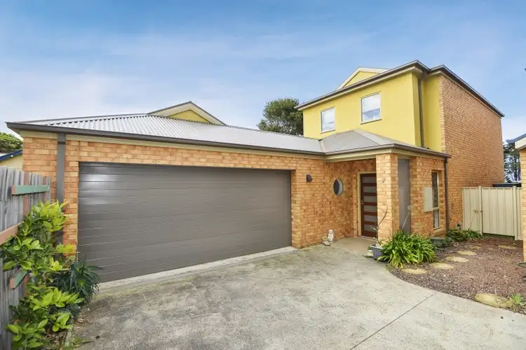 2/15 St Leonards Parade, St Leonards VIC 3223
