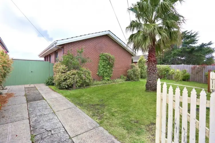 Second view of Homely house listing, 8 Pearson Crescent, Coolaroo VIC 3048