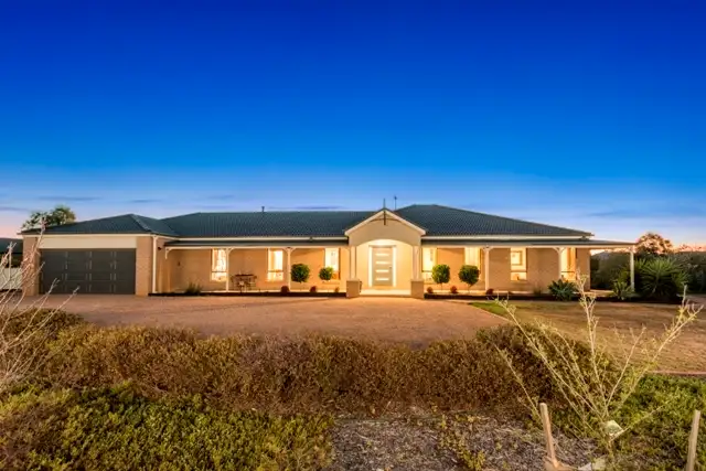 9 Thomas Drive, Bacchus Marsh VIC 3340