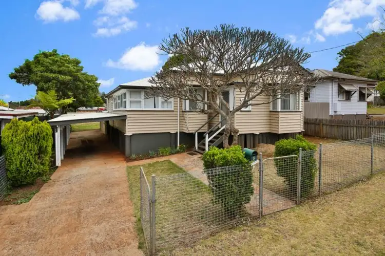 6 Peak Street, Harristown QLD 4350