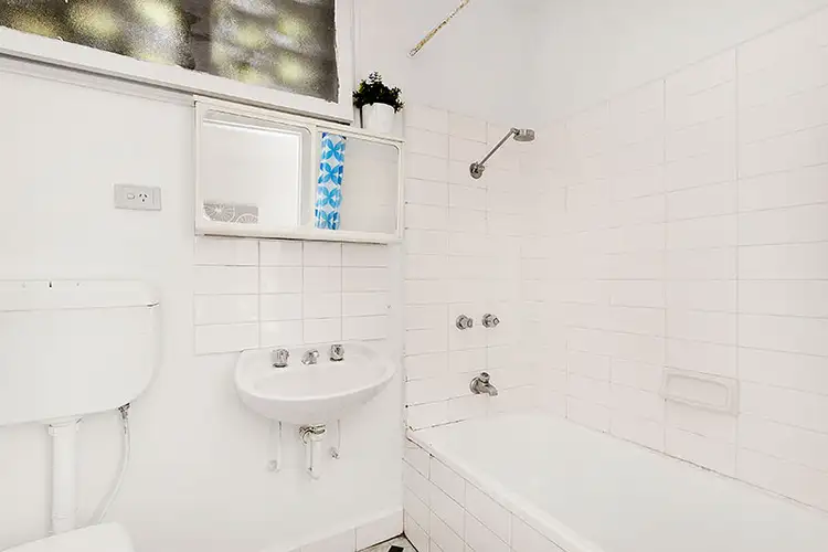 Fourth view of Homely apartment listing, 2/10 Tivoli Rd, South Yarra VIC 3141