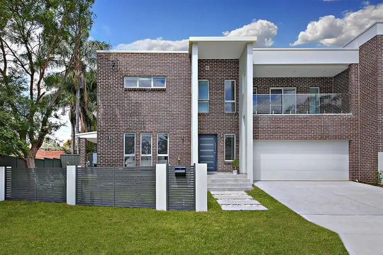 7 Shari Avenue, Picnic Point NSW 2213