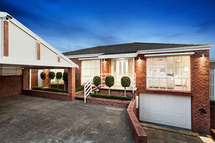 Main view of Homely unit listing, 2/34 Nirvana Crescent, Bulleen VIC 3105