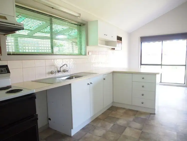 Fourth view of Homely house listing, 6 Alvin Court, Bairnsdale VIC 3875