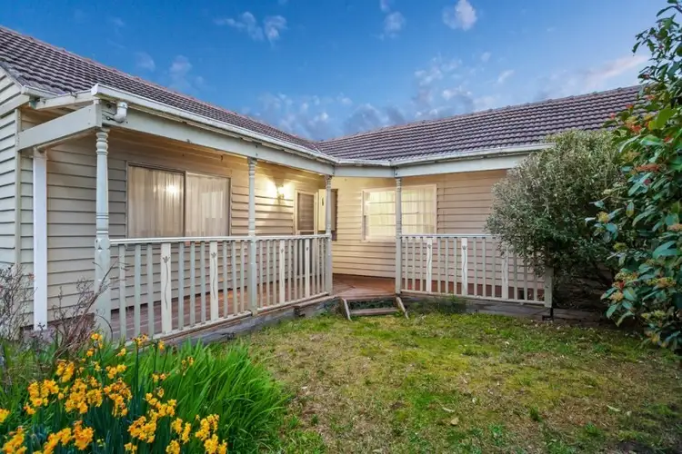 13 Derwent Street, Ringwood North VIC 3134