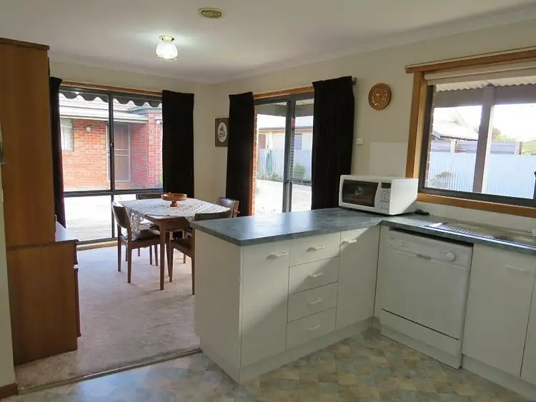 Sixth view of Homely house listing, 2/9 Park Street, Wendouree VIC 3355
