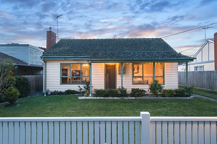 Main view of Homely house listing, 18 Scarlet Street, Mordialloc VIC 3195