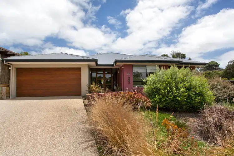 26 Beach Ave, Blairgowrie VIC 3942