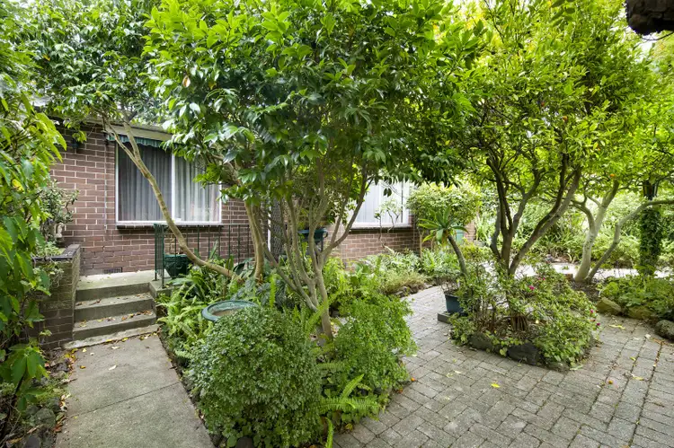 1/18 La Frank Street, Burwood VIC 3125