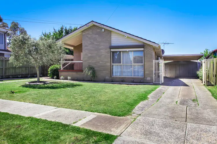 16 Hall Road, Gladstone Park VIC 3043
