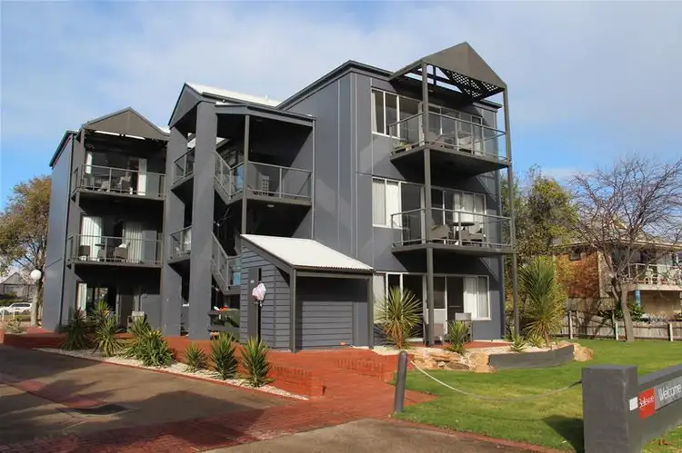 1/142 Marine Parade, Lakes Entrance VIC 3909