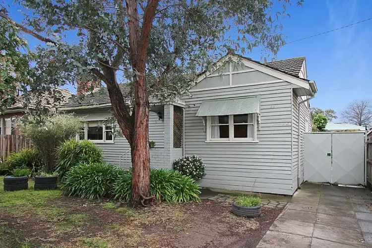 6 Cuthbert Road, Reservoir VIC 3073