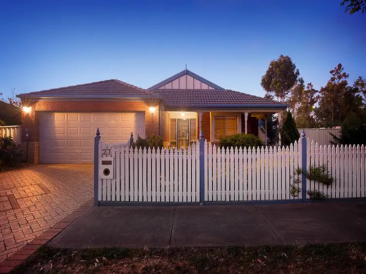 27 Hydefield Drive, Wyndham Vale VIC 3024