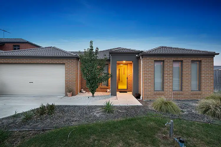 5 Balfron Avenue, Deer Park VIC 3023