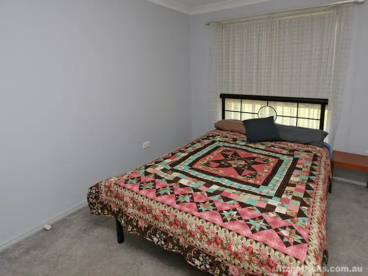 Sixth view of Homely house listing, 27 Kaldari Crescent, Glenfield Park NSW 2650