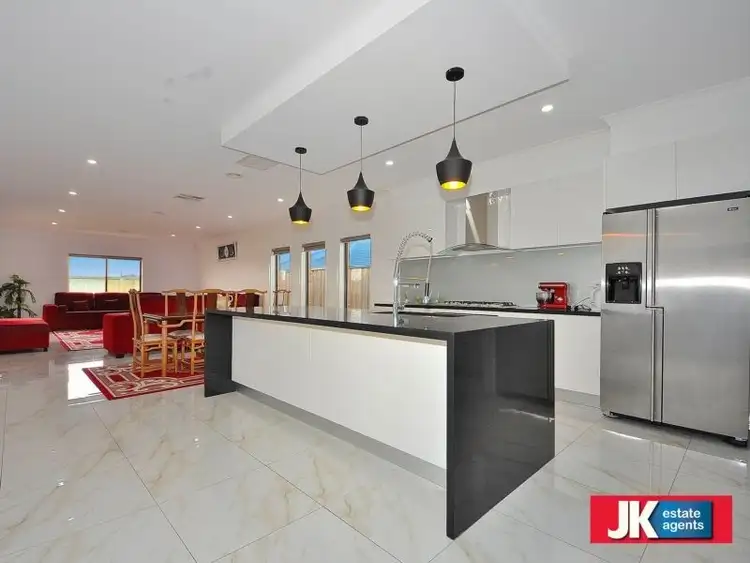 Fifth view of Homely house listing, 4 Rider Court, Tarneit VIC 3029