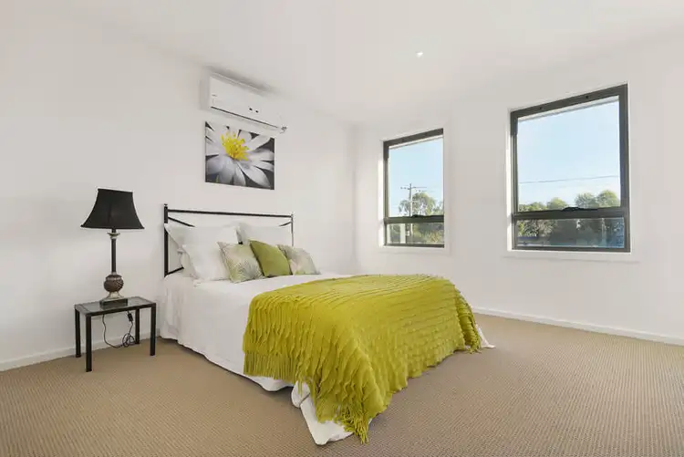 Fifth view of Homely townhouse listing, 80 Kenny Street, Attwood VIC 3049