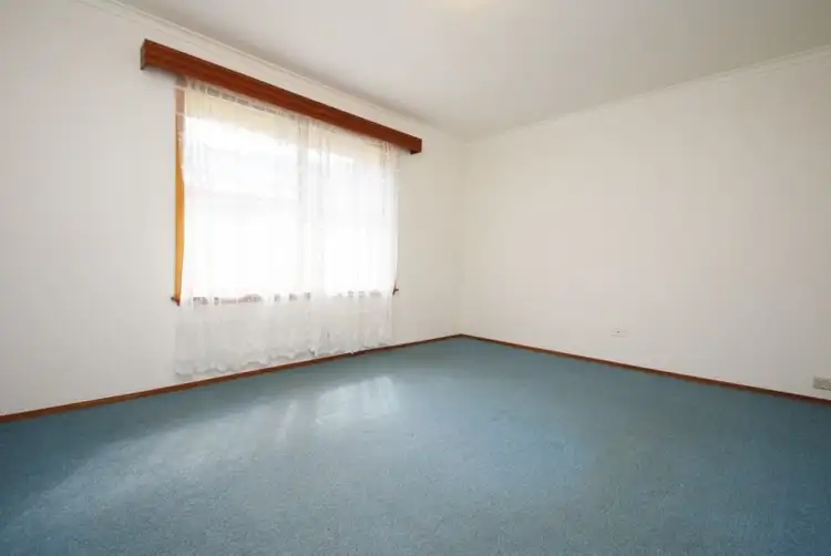 Fifth view of Homely house listing, 62 Ripplebrook Drive, Broadmeadows VIC 3047