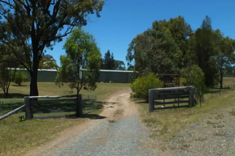 1325 Connolly Dam Road, Silverwood QLD 4370
