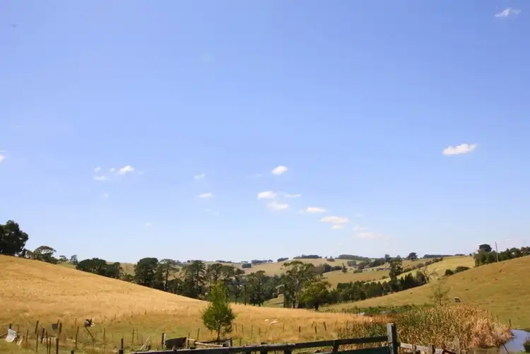 204 Barnes Road, Kardella VIC 3951