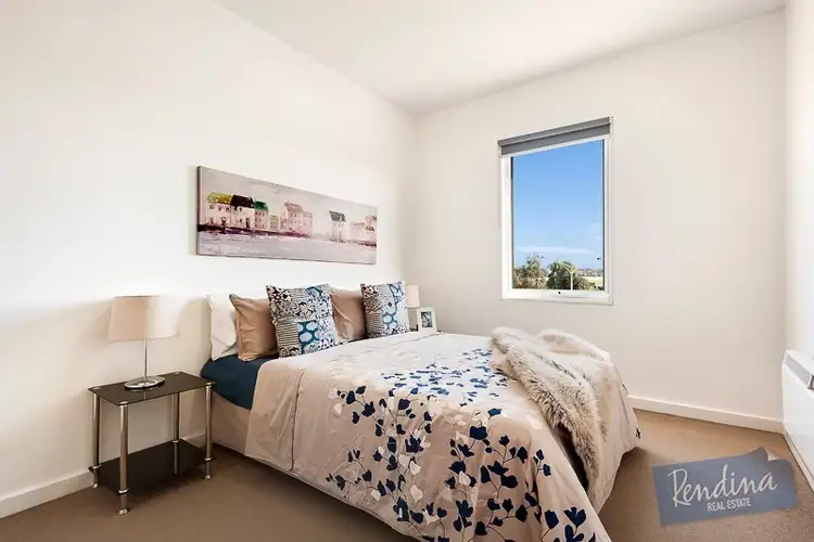 Fifth view of Homely apartment listing, 32/1 Gatehouse Drive, Kensington VIC 3031