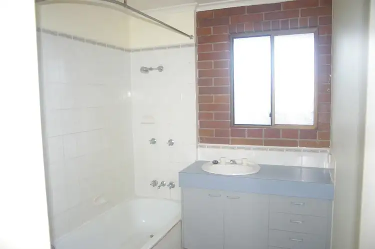 Seventh view of Homely house listing, 7 Linden Crescent, Qunaba QLD 4670
