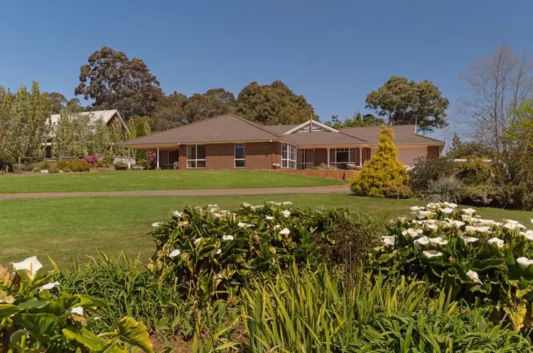 52-54 Lower Stanley Road, Beechworth VIC 3747