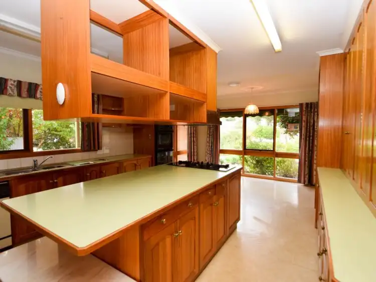 Second view of Homely house listing, 5 Froh Court, Wangaratta VIC 3677