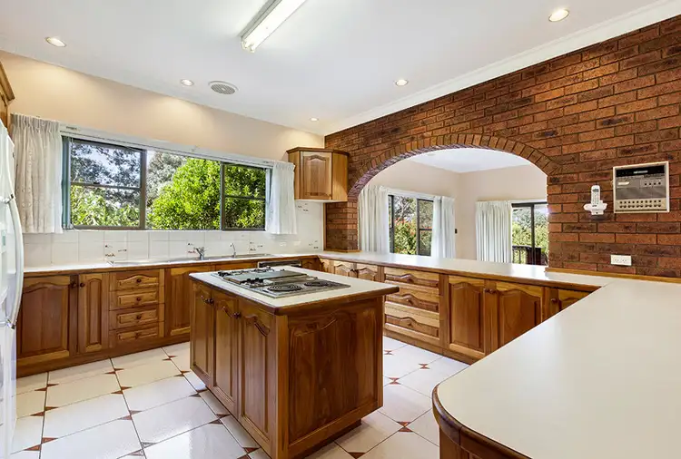 Fifth view of Homely house listing, 5 Julienne Court, Doncaster East VIC 3109