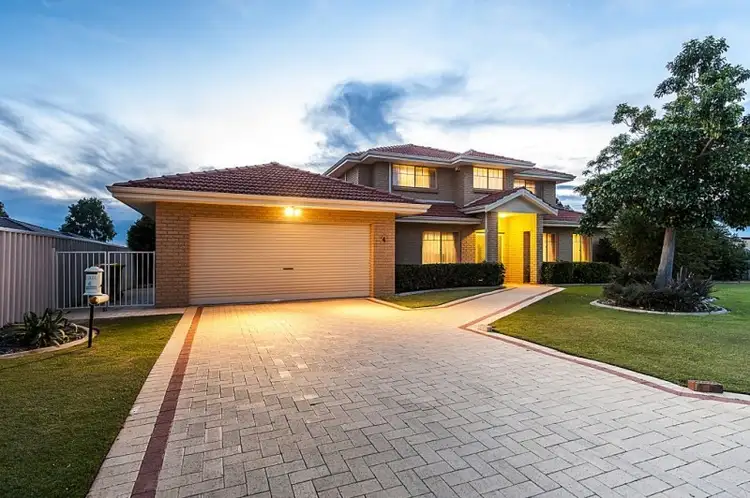 4 Callan Close, Waterford WA 6152