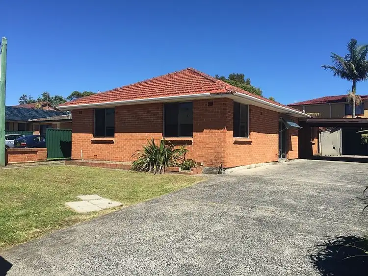 1 Park Rd, The Entrance NSW 2261