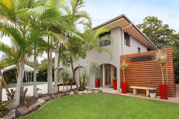 25 Spring Myrtle Avenue, Nambour QLD 4560