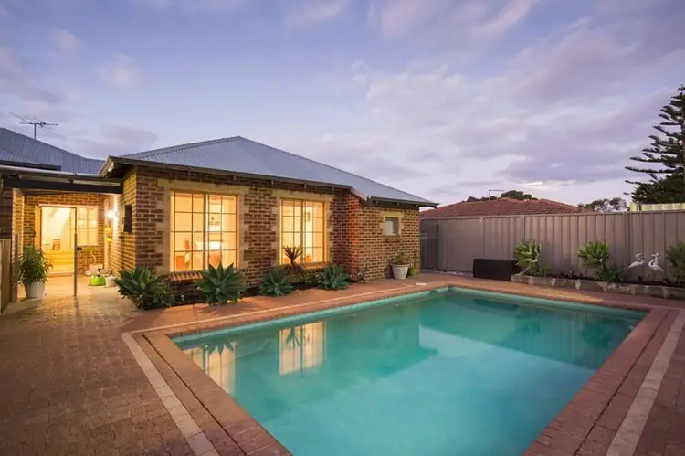 6 Prisk Street, Karrinyup WA 6018