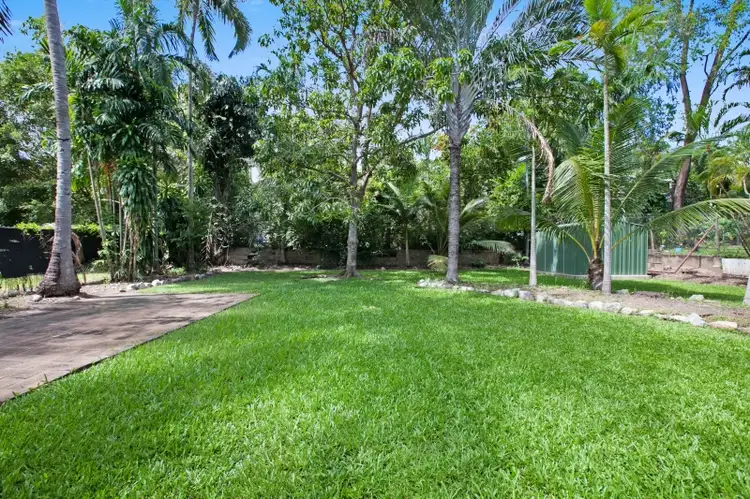 33 Essington Avenue, Gray NT 830
