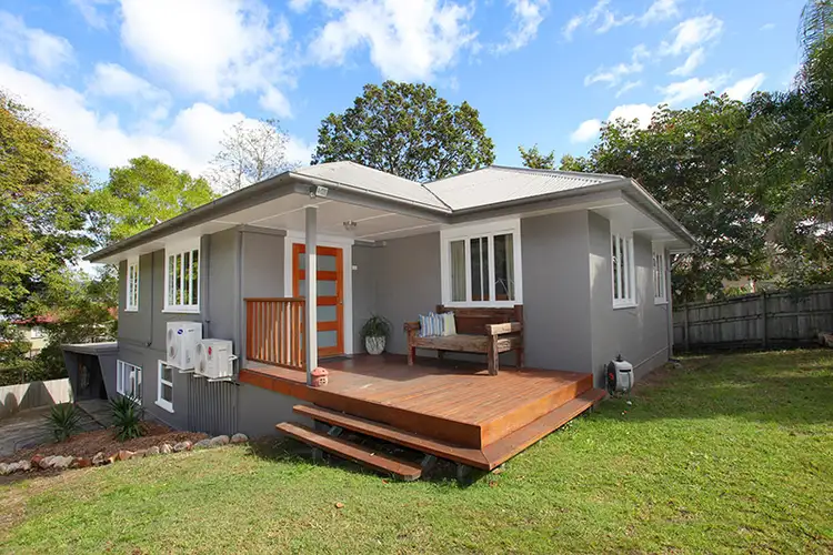 11 Mount Pleasant Rd, Nambour QLD 4560