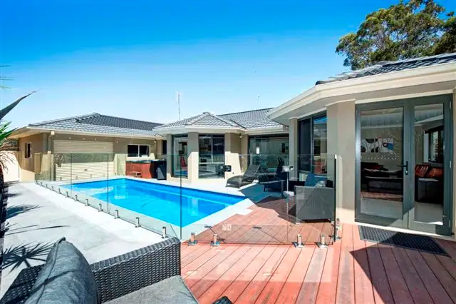 97 Silky Oak Drive, Caves Beach NSW 2281