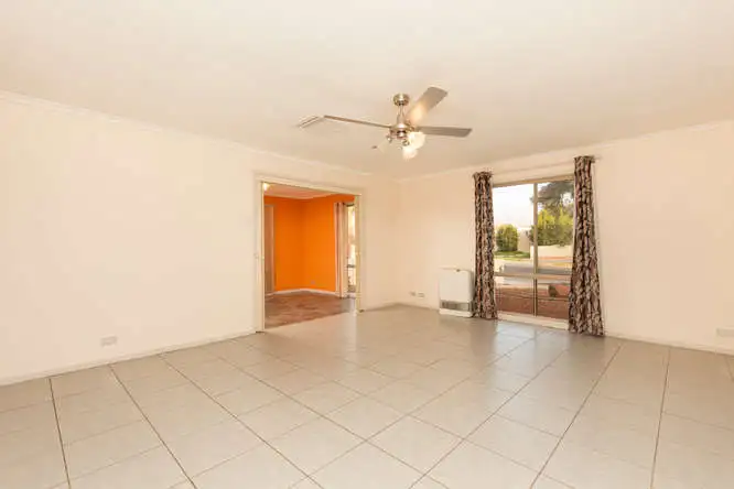 Third view of Homely house listing, 3 Lisa Court, Mildura VIC 3500