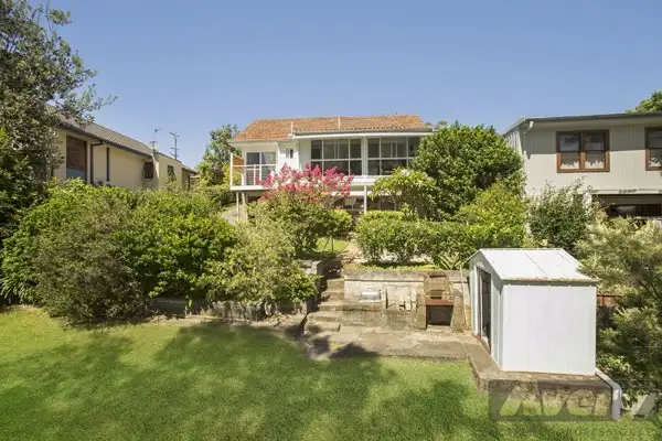 215 Excelsior Parade, Toronto NSW 2283