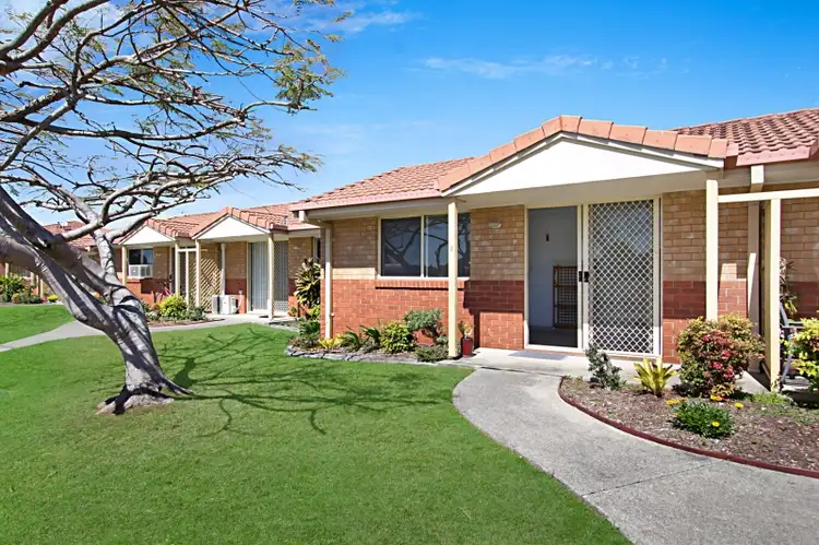 2/74 Greenway Drive 'Carey Cottages', Banora Point NSW 2486