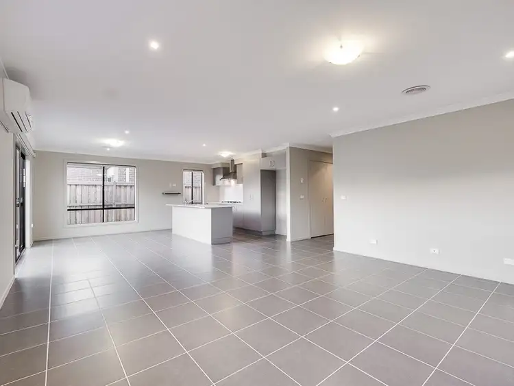 Fifth view of Homely house listing, 5 Cutleaf Crescent, Tarneit VIC 3029