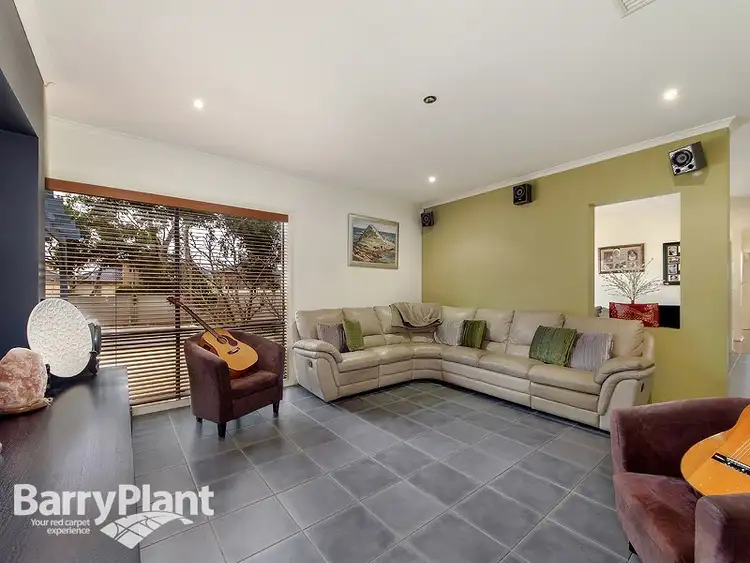Second view of Homely house listing, 3 Fairfield Walk, Cairnlea VIC 3023