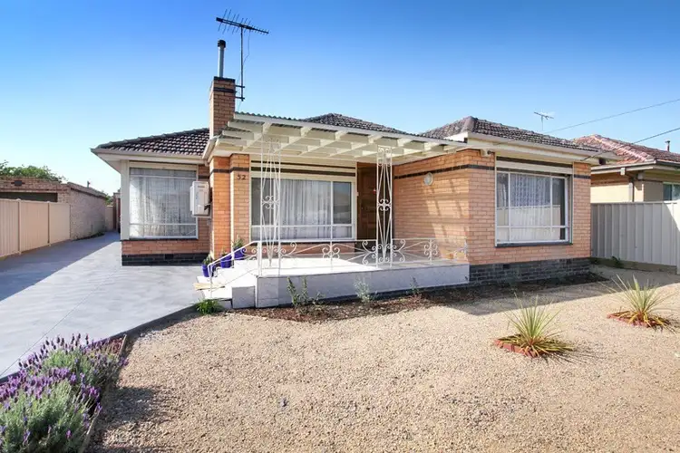 1/52 Cary Street, Sunshine North VIC 3020